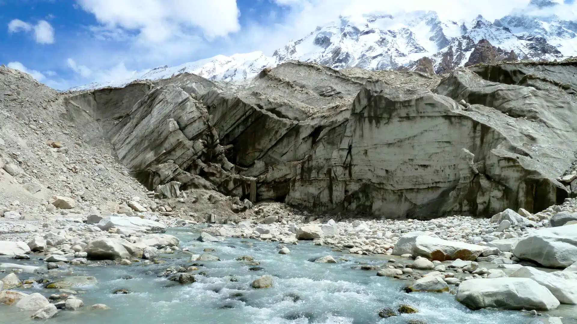 Trovate microplastiche sui ghiacciai della Hunza Valley in Pakistan