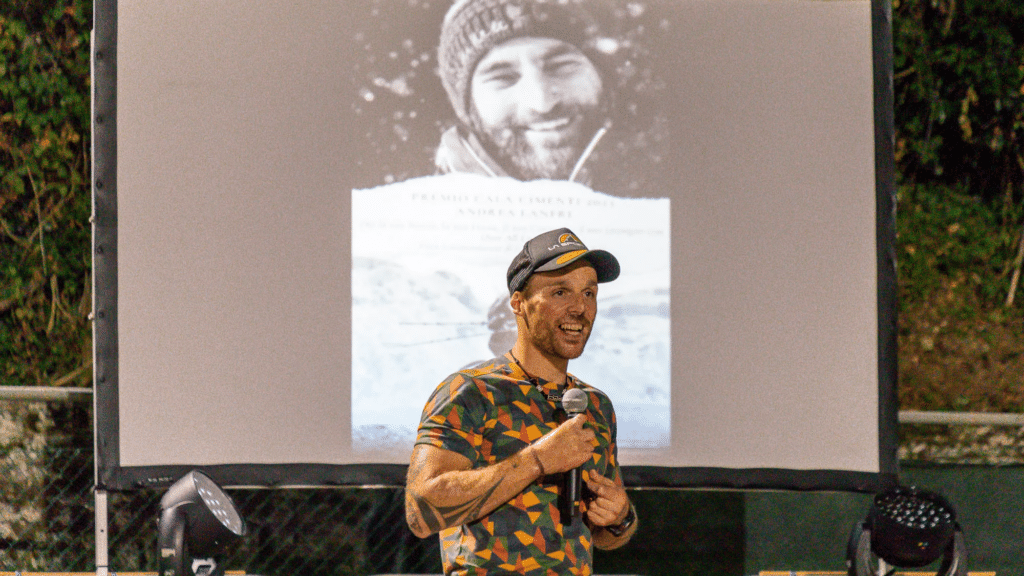 Andrea Lanfri riceve il Premio Cala Cimenti 2023. Foto Frasassi Climbing Festival