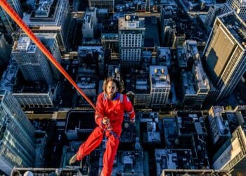 Jared Leto in scalata sull'Empire State Building. Foto Facebook Jared Leto