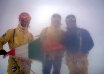 Daniele Chiappa, Pino Negri e Casimiro Ferrari in cima al Cerro Torre. Foto archivio Ragni di Lecco