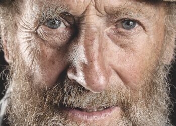 “Basta poco”, la riflessione di Mario Curnis