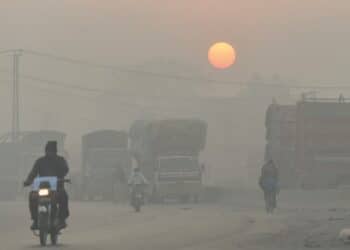 Pakistan: pioggia artificiale per combattere l’inquinamento