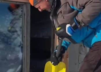 Vandali sulla Marmolada, danneggiata Capanna Punta Penia ​