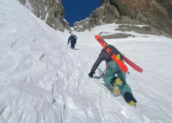 Monte Bianco, “Couloir sans fin”: la nuova discesa di Laurent Bibollet, Sam Favret e Julien Herry