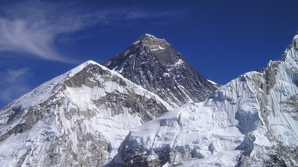 Gli Icefall Doctor al lavoro sulla seraccata del Khumbu